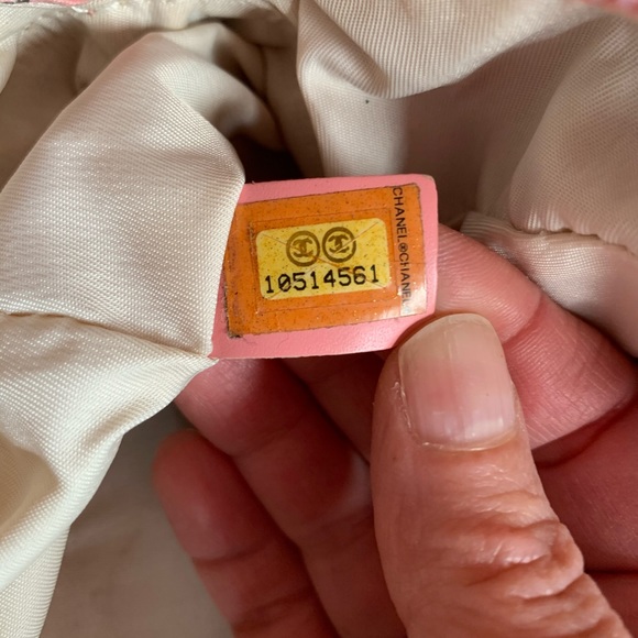 Authentic Pink Chanel Satchel. - Picture 7 of 15